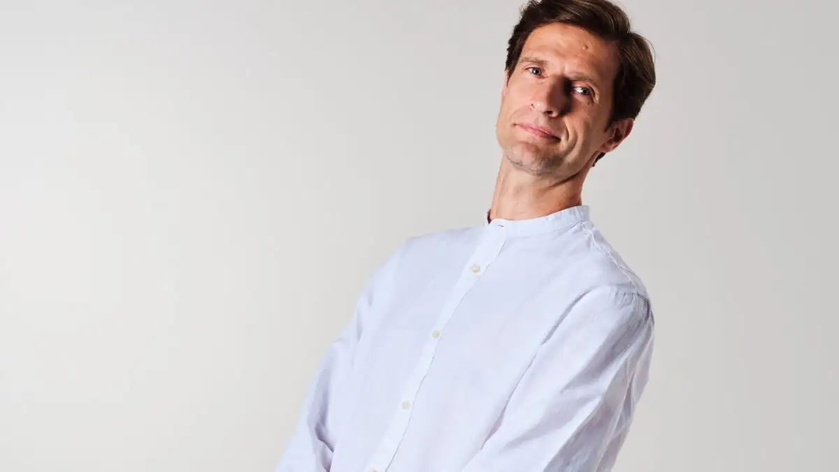 Γη της ελιάς: Κωνσταντίνος και Φρύνη έρχονται κοντά