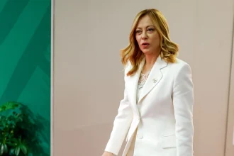 Μελόνι: Από την πρώτη ημέρα ήμασταν στο πλευρό της Ουκρανίας, δεν νοσταλγούμε την Σοβιετική Ένωση