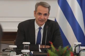 Τα αγροτικά μπλόκα στο τελευταίο υπουργικό συμβούλιο για το 2025 - Μητσοτάκης: "Τον πρώτο λόγο για την απελευθέρωση των δρόμων τον έχει η Τροχαία"