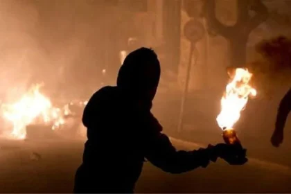  Επίθεση με μολότοφ στο Αστυνομικό Τμήμα Κυψέλης