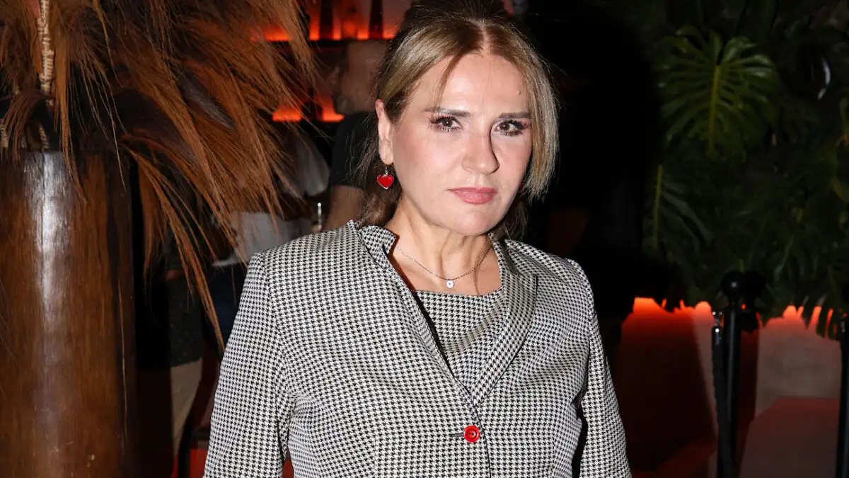 Μπέσσυ Μάλφα: «Τα αγαπημένα μου Χριστούγεννα ήταν λίγο πριν φύγει ο πατέρας μου από τη ζωή»