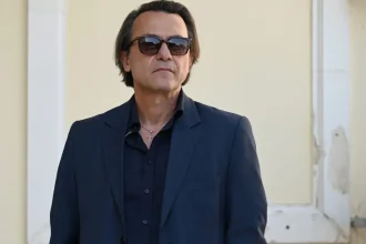 Να μ’ αγαπάς: Ο Άγγελος σώζει τον Ορφέα από τη μανία του Λευτέρη