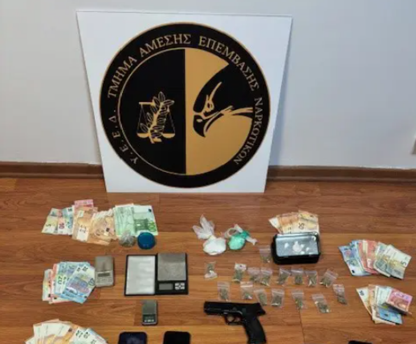  Οι διάλογοι που πρόδωσαν το κύκλωμα διακινητών και μαθητών: «Είναι να φέρεις 200 ευρώ και μη με ζαλίζεις ότι έχεις σχολείο»