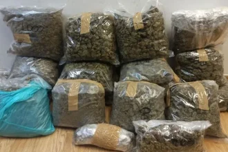 Πάτρα: Έκαψε ναρκωτικά η ΕΛ.ΑΣ