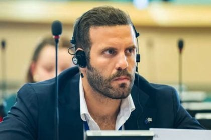 Νίκος Παππάς: Άφαντος παραμένει ο ευρωβουλευτής μετά τον ξυλοδαρμό του δημοσιογράφου Νίκου Γιαννόπουλου