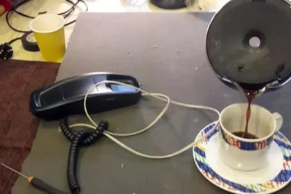 Το repair cafe στο στέκι της ΟΙΚΙΠΑ το Σάββατο 6 Δεκεμβρίου : Επισκευή με καφέ