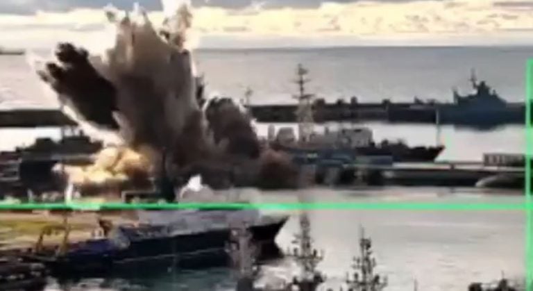 Ουκρανικά υποβρύχια drone έπληξαν για πρώτη φορά ρωσικό υποβρύχιο – Δείτε ΒΙΝΤΕΟ