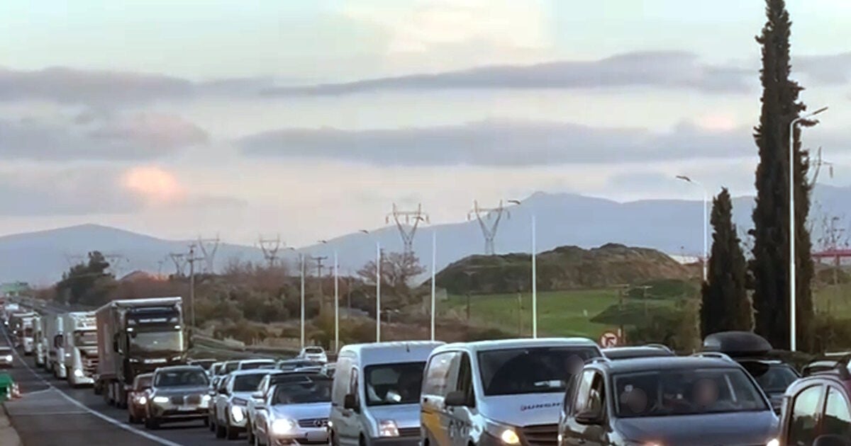 Αγρότες: Άνοιξε η Ιόνια Οδός στο Αγγελόκαστρο – Κανονικά η κυκλοφορία και στα δύο ρεύματα