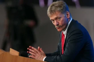 Πεσκόφ για Ζελένσκι: Οι δηλώσεις του θέτουν το ερώτημα αν είναι ικανός να λάβει επαρκείς αποφάσεις για την ειρηνική επίλυση του πολέμου