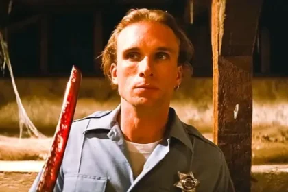 Πίτερ Γκριν: Καλυμμένη με αίματα και με ένα μυστηριώδες σημείωμα δίπλα της εντοπίστηκε η σορός του