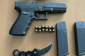 Πετράλωνα: 44χρονος κυκλοφορούσε με κάρτα αστυνομικού, πιστόλι και μαχαίρι