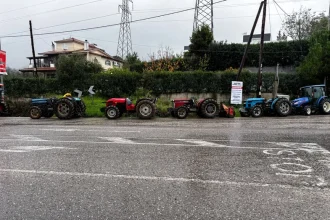 Aχαϊα: Έστησαν μπλόκο και στου “Κουρλαμπά” (ΦΩΤΟ)