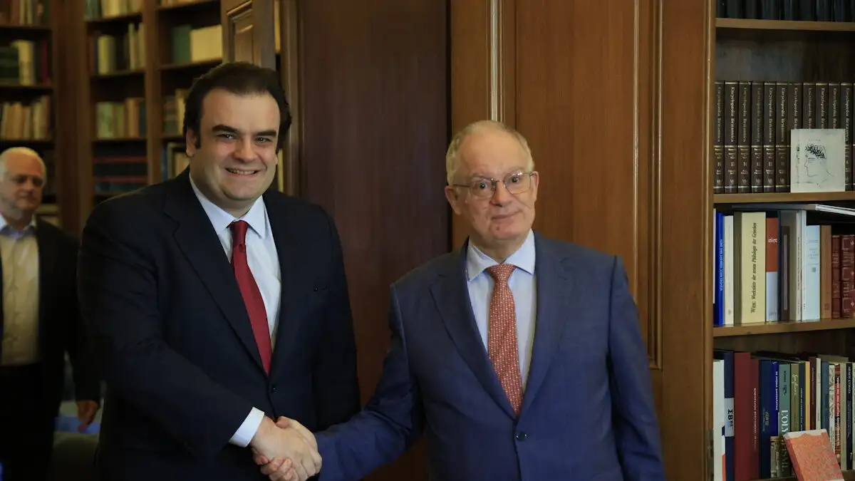 Κυριάκος Πιερρακάκης: Συγχαρητήρια και από τον Κωνσταντίνο Τασούλα για την εκλογή του στην προεδρία του Eurogroup