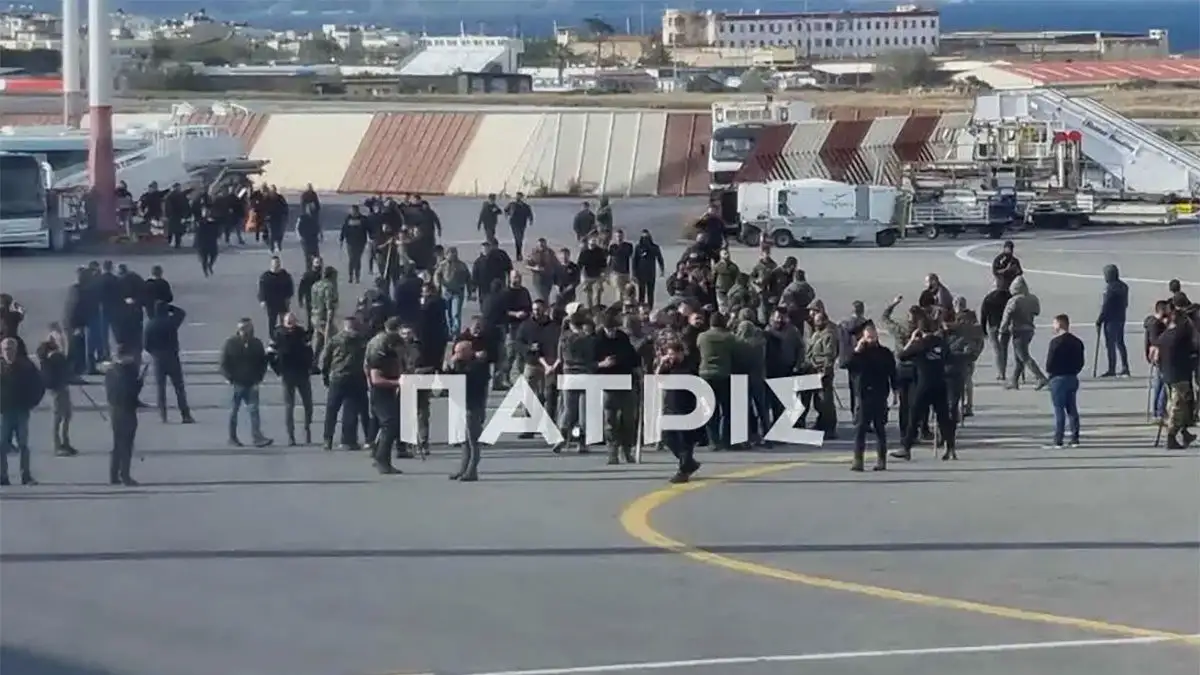 Ηράκλειο: Στην πίστα του αεροδρομίου Νίκος Καζαντζάκης εισέβαλλαν αγρότες