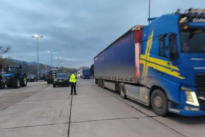 Αγρότες: Ανοιχτός ο Προμαχώνας για όλα τα οχήματα την Παραμονή και την ημέρα των Χριστουγέννων