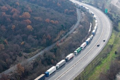Άνοιξε ο Προμαχώνας, ξεμπλόκαραν πάνω από 1.000 νταλίκες
