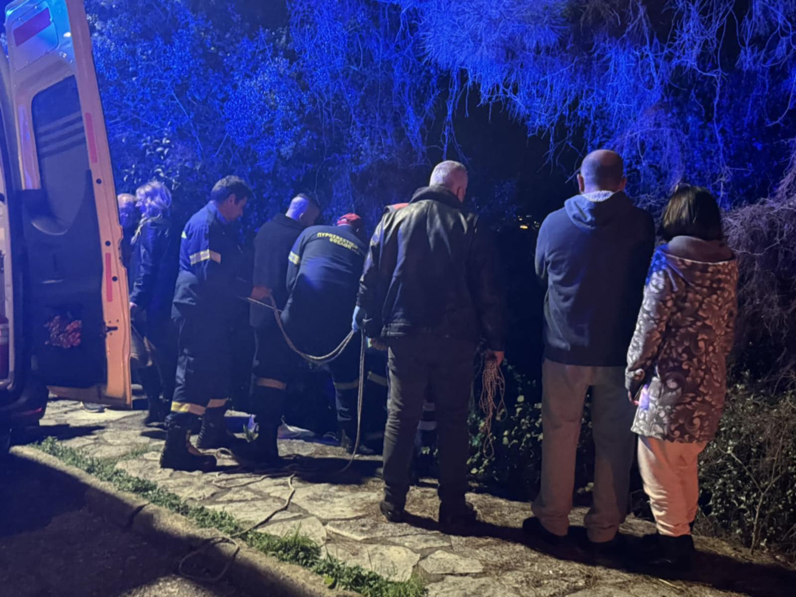 Δυτ. Ελλάδα: Επιχείρηση διάσωσης για άνδρα που έπεσε σε γκρεμό ΦΩΤΟ-ΒΙΝΤΕΟ