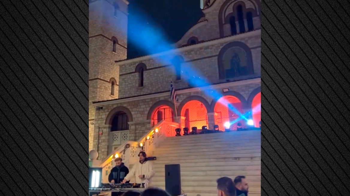 Έστησαν rave πάρτι στα σκαλιά ναού στη Λαμπρινή... με τις ευλογίες του Δήμου Αθηναίων!