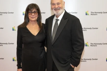 Άγριο έγκλημα στο Χόλιγουντ: Νεκροί ο γνωστός σκηνοθέτης Ρομπ Ράινερ και η σύζυγός του, τους δολοφόνησε ο γιος τους