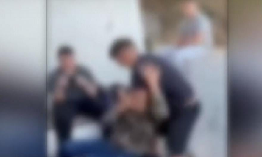 Πάτρα: Συνελήφθησαν ανήλικοι που ξυλοκόπησαν και απείλησαν με μαχαίρι 15χρονο