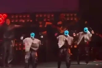 Κίνα: Viral βίντεο δείχνει ρομπότ να γίνονται χορευτές σε συναυλία – «Εντυπωσιακό» σχολίασε ο Έλον Μασκ