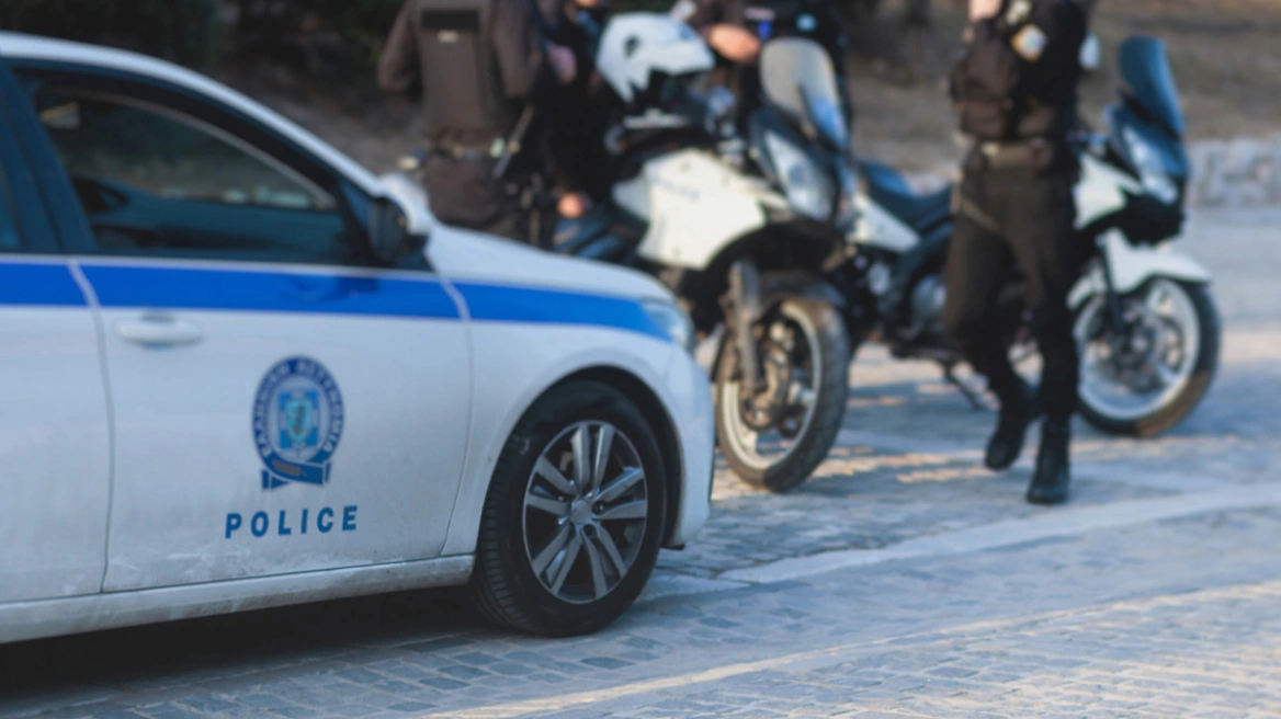 Στη φυλακή και οι 12 που διακινούσαν κοκαΐνη και κάνναβη μέσα σε σχολεία - Τα ξημερώματα ολοκληρώθηκαν οι απολογίες τους