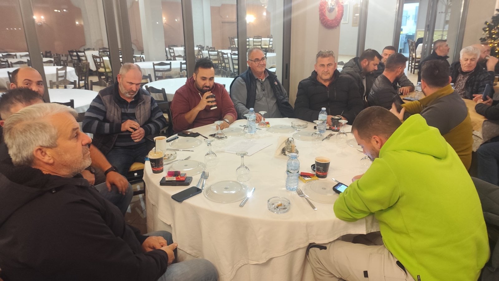 Σύσκεψη στη Λεπενού: «Κλιμάκωση του αγώνα, δε πάει άλλο», λένε οι αγρότες της Αιτωλ/νίας