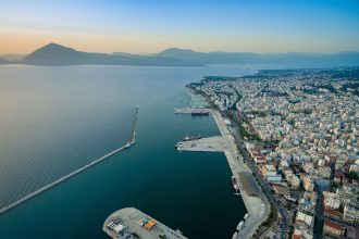 Πάτρα: Κυκλοφοριακές ρυθμίσεις στη λιμενική ζώνη εξαιτίας των αγροτικών κινητοποιήσεων