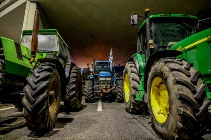 Οι αγρότες αποκλείουν από το μεσημέρι τα τελωνεία Προμαχώνα, Εξοχής, Ευζώνων και Νίκης