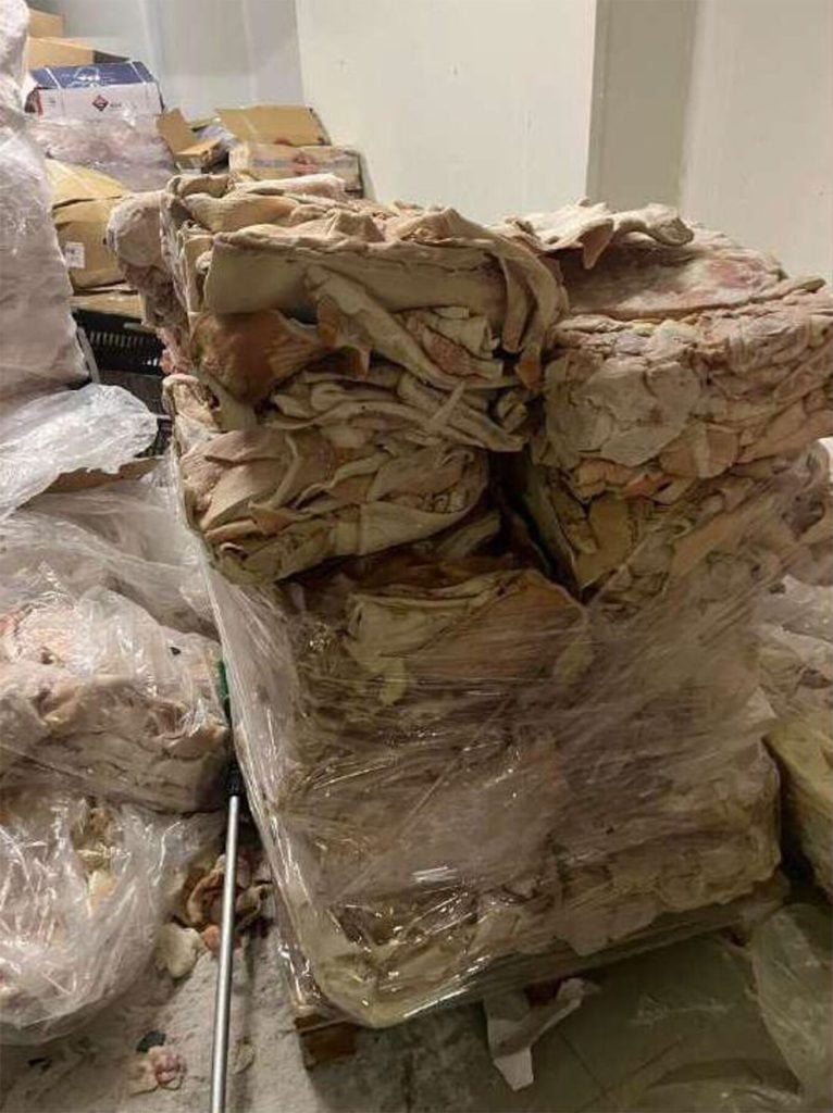 Περιφέρεια Αττικής: Κατασχέθηκαν 12 τόνοι ακατάλληλων προϊόντων - ΦΩΤΟ