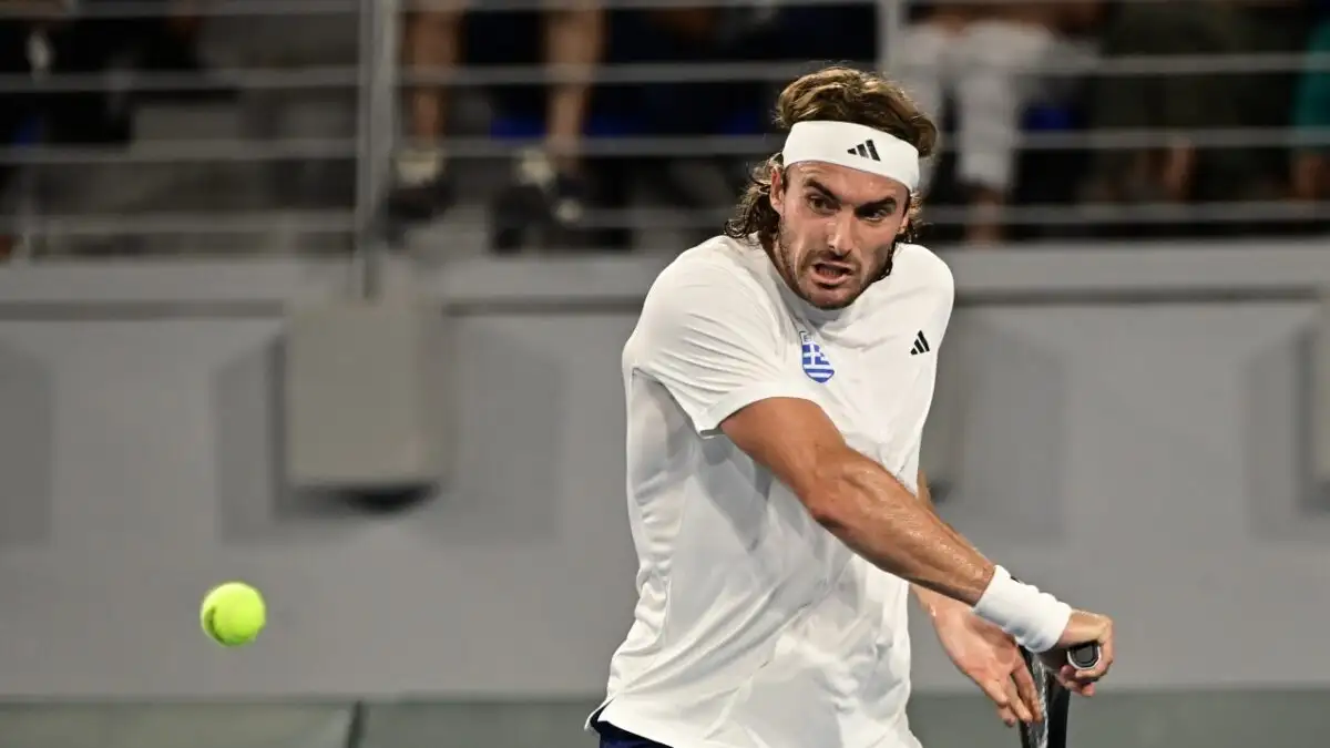 Στέφανος Τσιτσιπάς: Ψάχνουν αν διαθέτει δίπλωμα οδήγησης - Δεν έχει ελληνικό