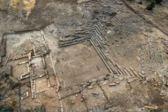 Ανάδειξη του αρχαίου θεάτρου της Καλυδώνας: Σημαντικά έργα αποκατάστασης και προστασίας