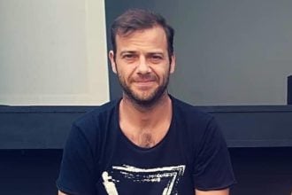 Ορέστης Τζιόβας: «Η φάση του “είμαι μάγκας” κράτησε πολύ λίγο»