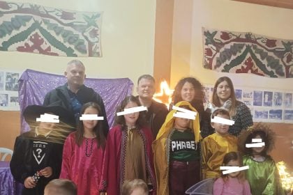 Δυτική Αχαΐα: Συγκίνησαν οι έξι μαθητές του απομακρυσμένου χωριού στη Χριστουγεννιάτικη γιορτούλα τους!