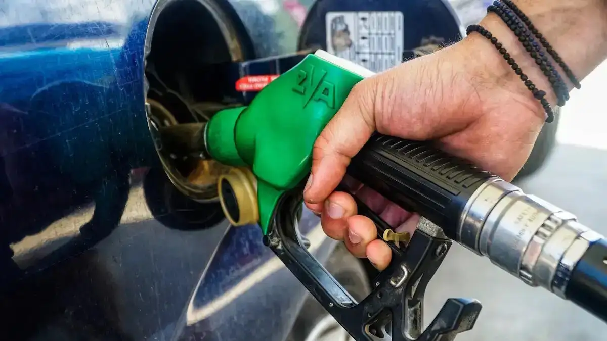 Cetracore – Jetoil: Η ελληνική εταιρεία λιανεμπόριου πετρελαιοειδών μπροστά σε λουκέτο, κυρώσεις και τη συγγνώμη του Lakhani