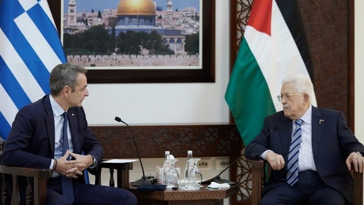 Μητσοτάκης στη συνάντηση με Αμπάς: Η Ελλάδα τάσσεται σταθερά υπέρ της επανεκκίνησης της πολιτικής διαδικασίας με στόχο τη λύση των δύο κρατών