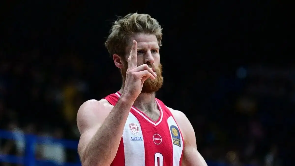 Ο Τόμας Γουόκαπ μοίρασε 16 ασίστ στο Περιστέρι - Ολυμπιακός και έγραψε ιστορία - Τον αποθέωσε ο Μπαρτζώκας