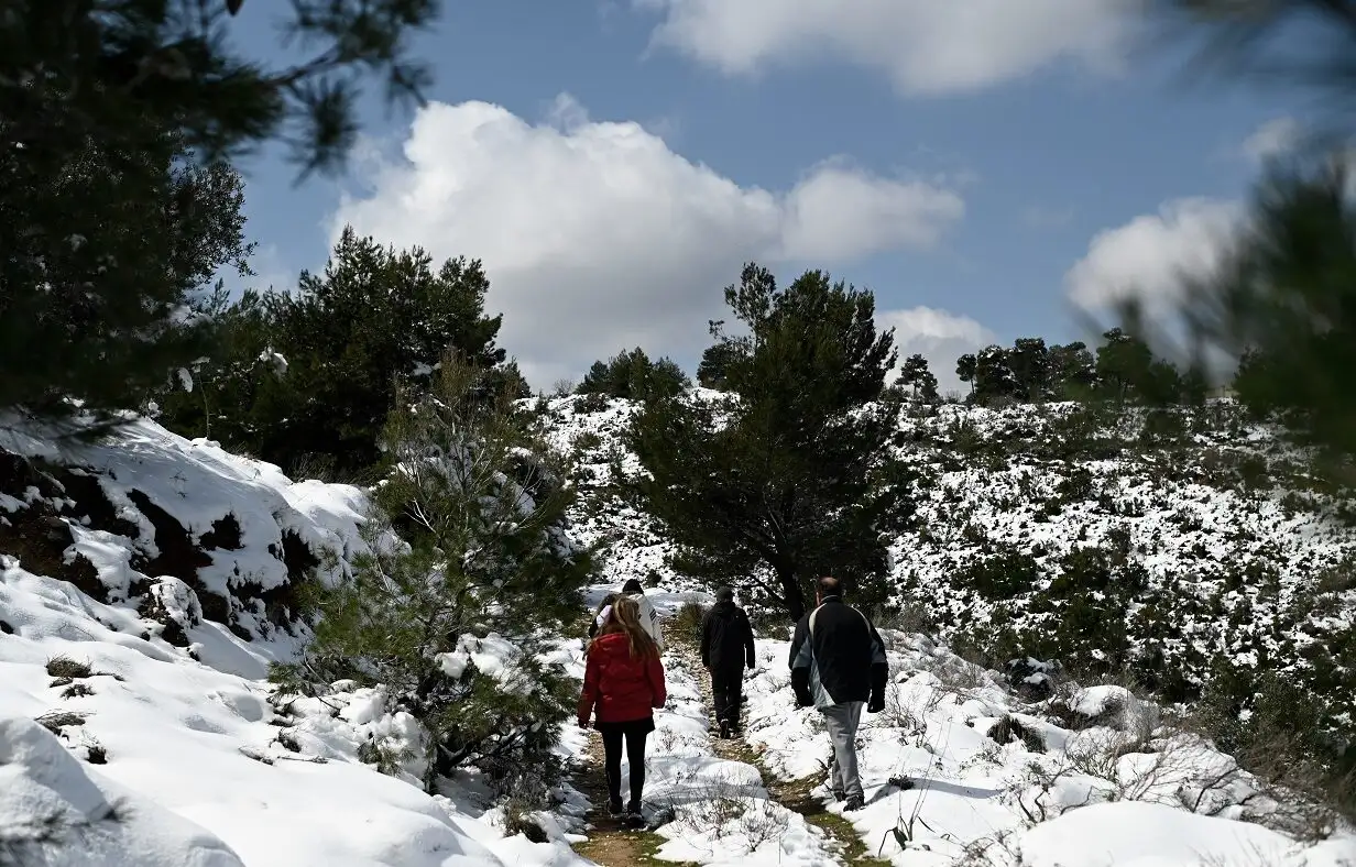 Το 2026 μας υποδέχεται με χαμηλές θερμοκρασίες, χιόνια και παγετό - Η πρόγνωση των επόμενων ημερών