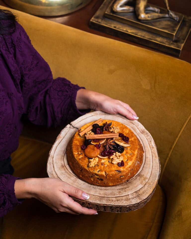 Κέικ χριστουγεννιάτικο χωρίς ζάχαρη, με ξερά φρούτα, από τον Στέλιο Παρλιάρο