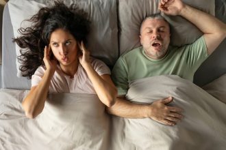 Πότε το χρόνιο ροχαλητό να αποτελέσει ένδειξη κινδύνου για την καρδιά; 