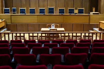 Συνεχίζεται σήμερα η δίκη για τα χαμένα βίντεο της τραγωδίας στα Τέμπη 