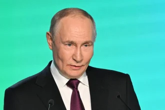 Αν η Ουκρανία δεν θέλει ειρηνικό τέλος στον πόλεμο, η Ρωσία θα πετύχει τους στόχους της με τη βία, λέει ο Πούτιν