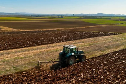 Στο μικροσκόπιο της ΑΑΔΕ 3.000 αγρότες για μαζικές εγγραφές και διαγραφές αγρών στο Ε9 μέσα στο 2025