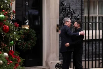 Ζελένσκι από Λονδίνο: Πολύ σημαντική η ενότητα Ευρώπης, Ουκρανίας και ΗΠΑ στη χρονική αυτή συγκυρία