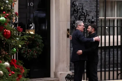 Ζελένσκι από Λονδίνο: Πολύ σημαντική η ενότητα Ευρώπης, Ουκρανίας και ΗΠΑ στη χρονική αυτή συγκυρία