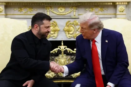 Κρίσιμη συνάντηση Τραμπ–Ζελένσκι στη Φλόριντα για το μέλλον της Ουκρανίας