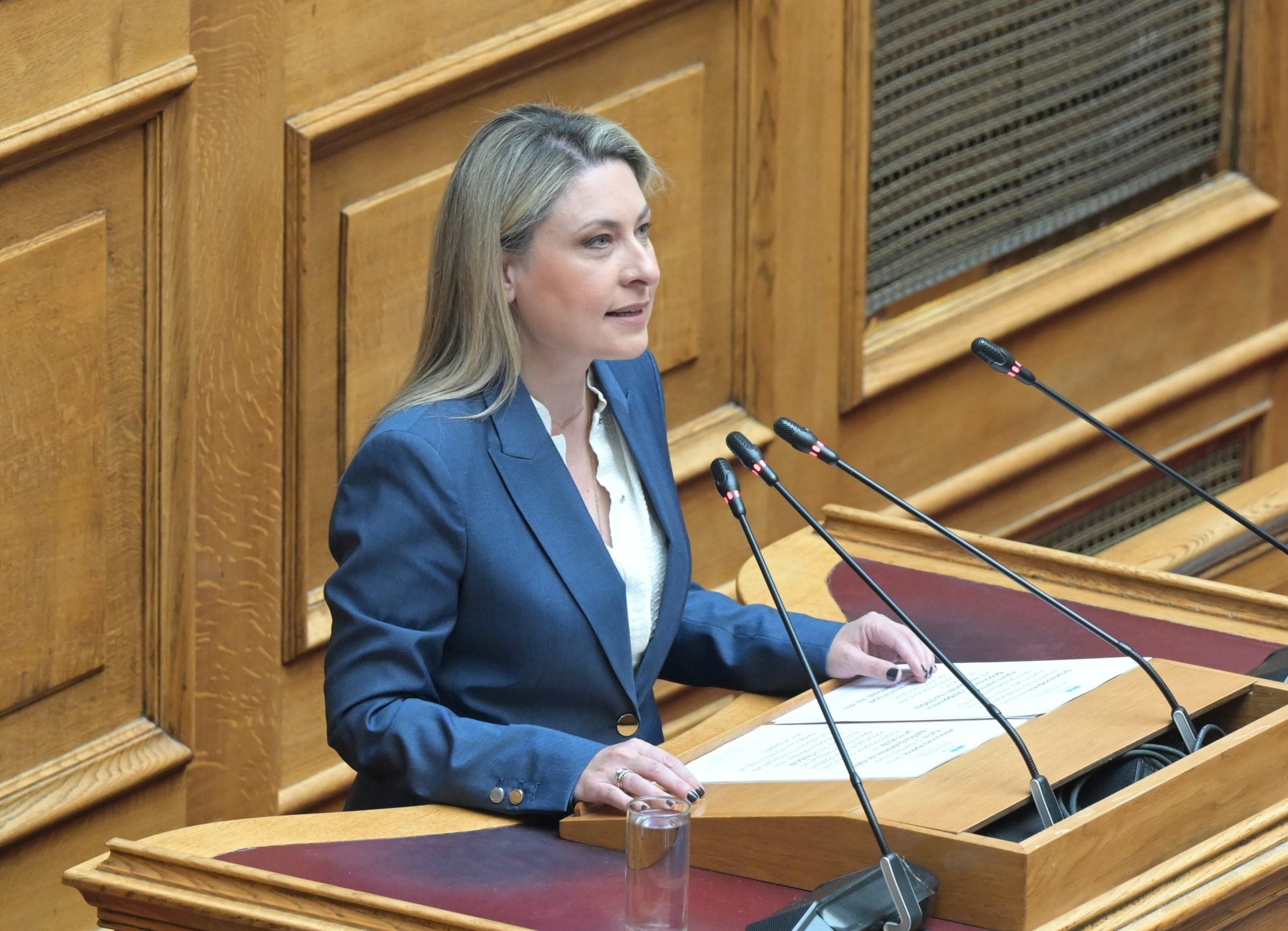 Χριστίνα Αλεξοπούλου: Αναφορά στη Βουλή για τη συγχώνευση των 6ου και 19ου Δημοτικών Σχολείων Πατρών