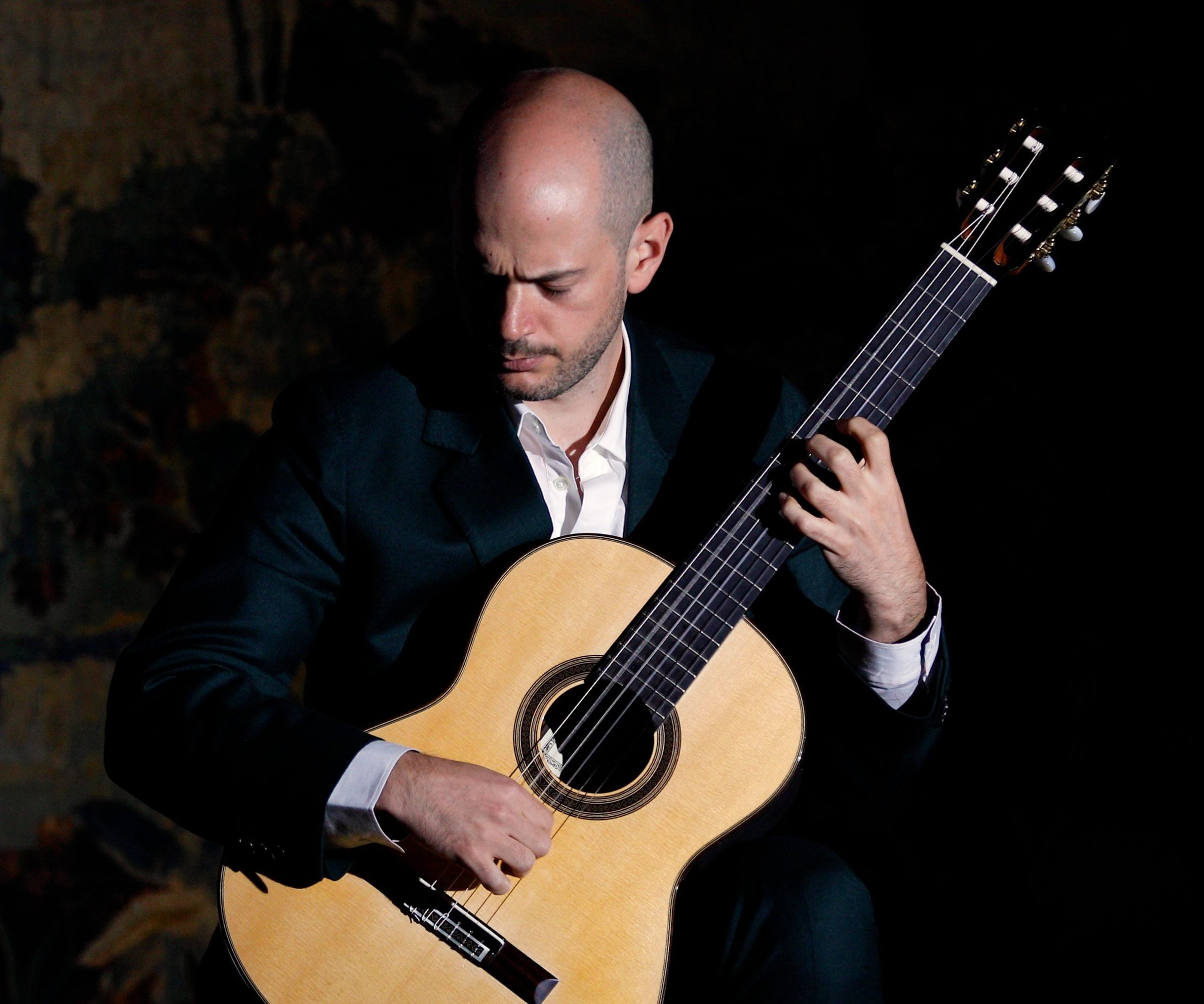 A la Cubana: Ρεσιτάλ κιθάρας του Νίκου Μπαρουτσάκη, στη Φιλαρμονική Εταιρία Ωδείο Πατρών