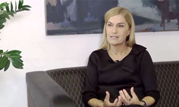 Σέβη Βολουδάκη: Η υφ. Μετανάστευσης και Ασύλου σε μία συνέντευξη εφ’ όλης της ύλης στο «Buongiorno»