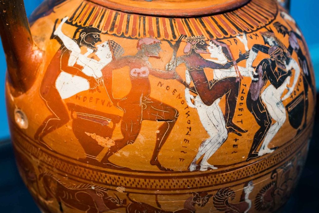 «Η ερωτική συνομιλία στον αττικό μελανόμορφο ρυθμό» με την αρχαιολόγο Μάγια Κόμβου